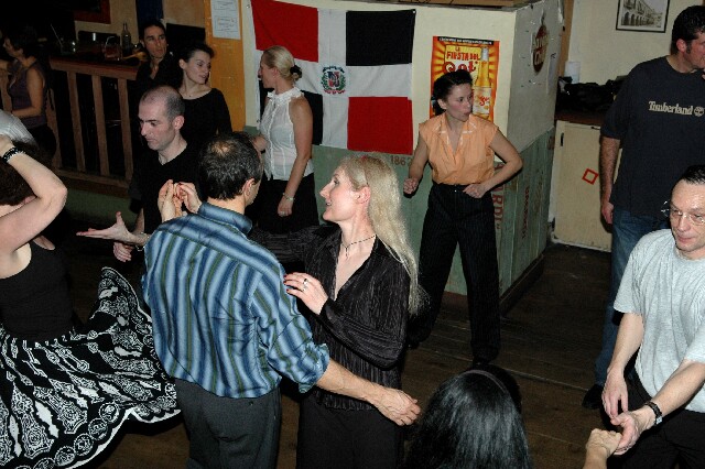 min 2006 12 05 latino 102